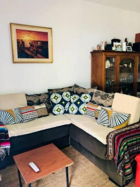 Casa-Apt de 2 Dormitorios Perfecta Ubicacion